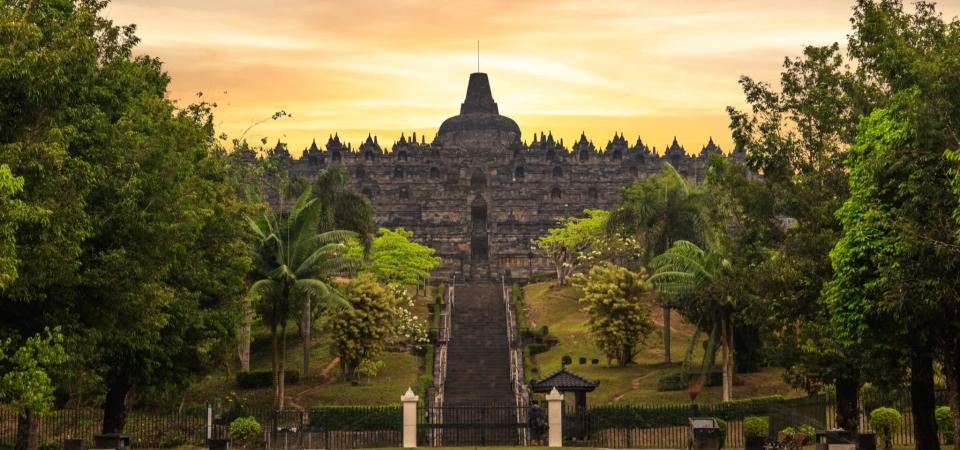 Aurora Expeditions - In The Wake of Wallace Indonesia & Borneo