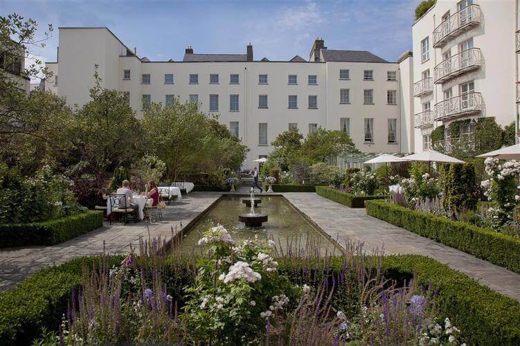 The Merrion Hotel: Town & Country