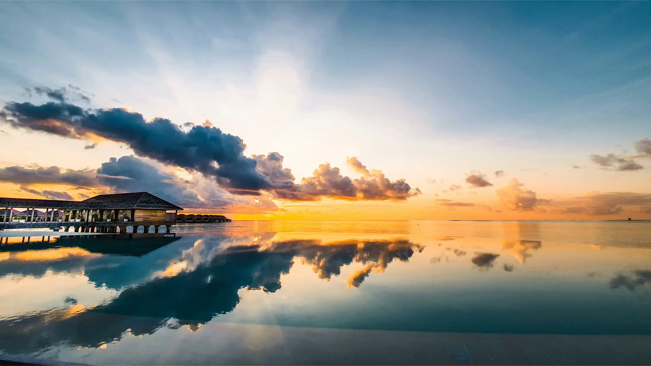 Preview Collection Hotels - Photo by le maldives via Unsplash+.