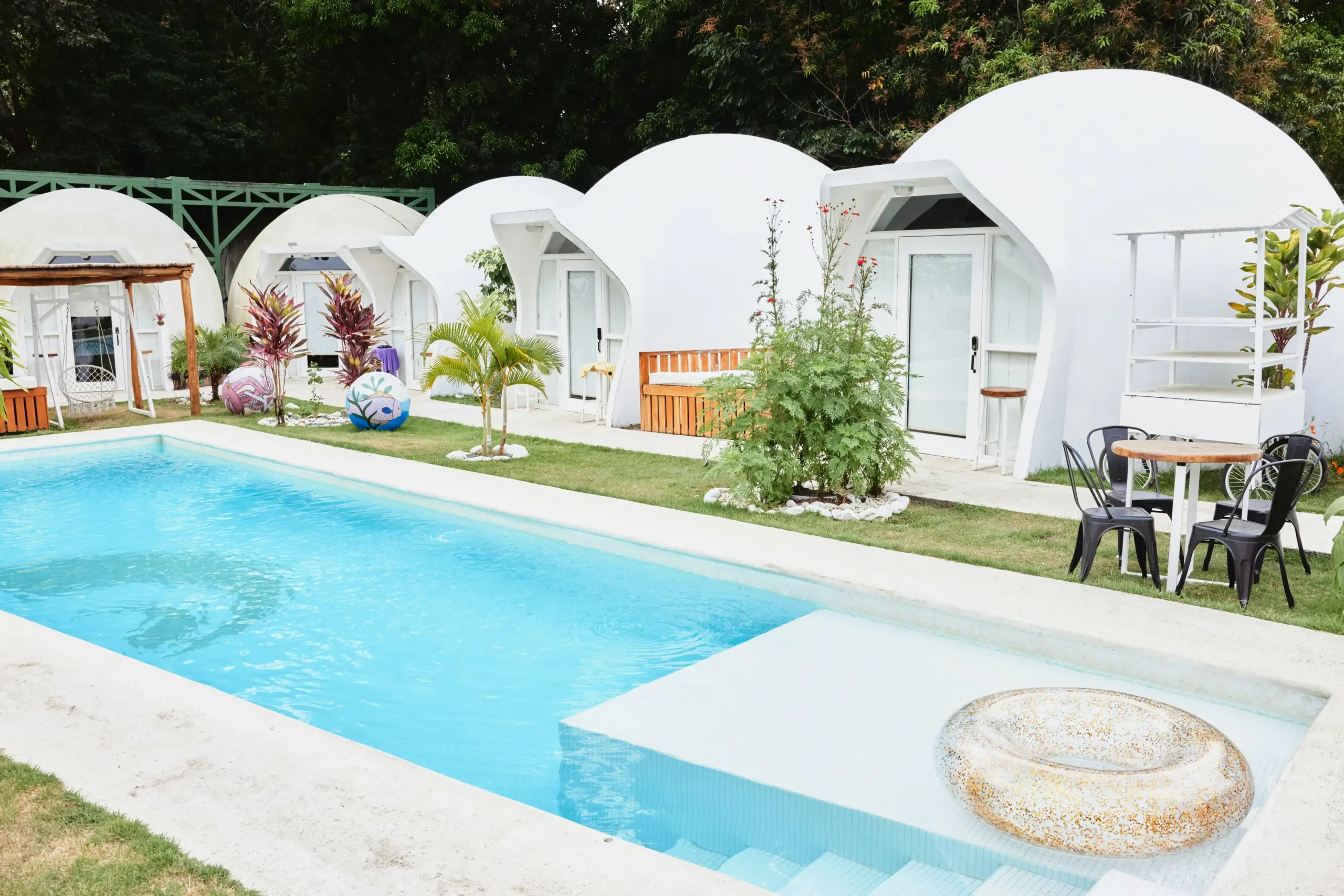Luxury Lodge/Ranch/Camp - Photo by natalia blauth via Unsplash+.
