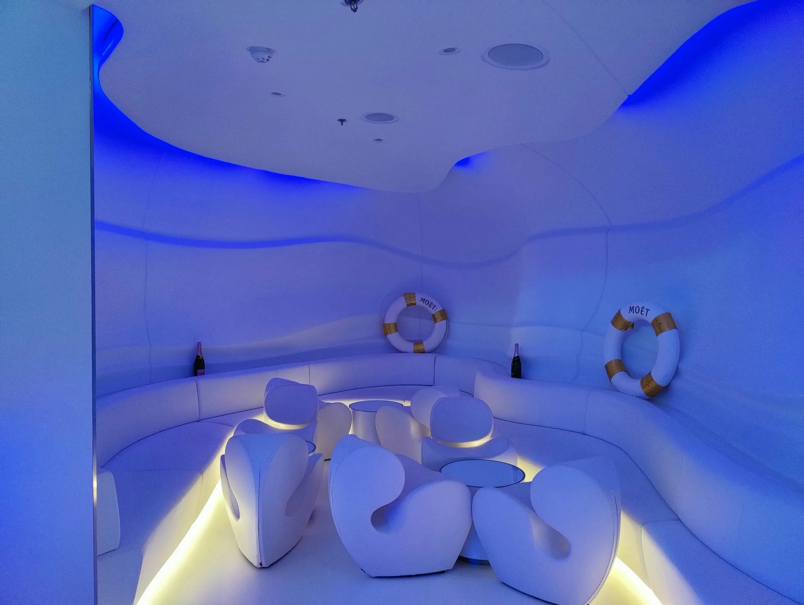 Luxury Spas - Photo by jannik via Unsplash+.