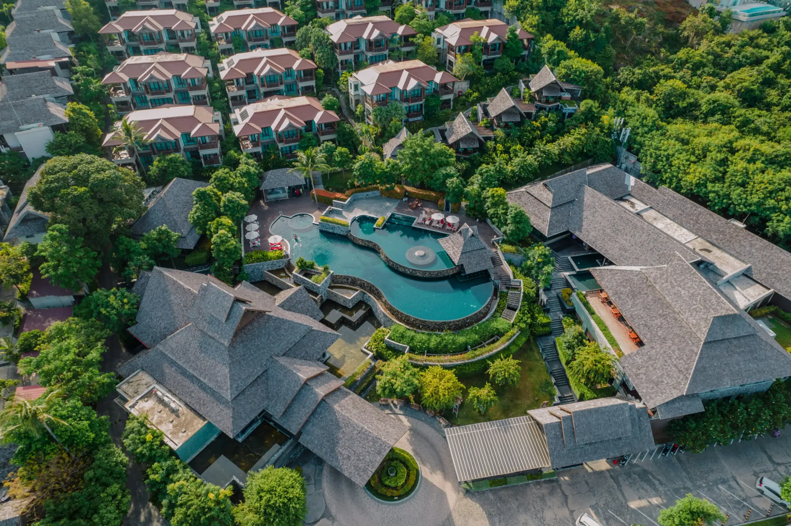Luxury Villas & Private Residence Hotels - Photo by antonio araujo via Unsplash+.